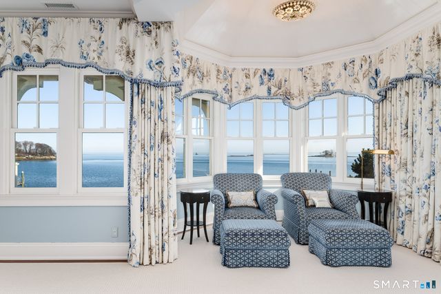 10 Shorehaven Road, Norwalk, CT 06855