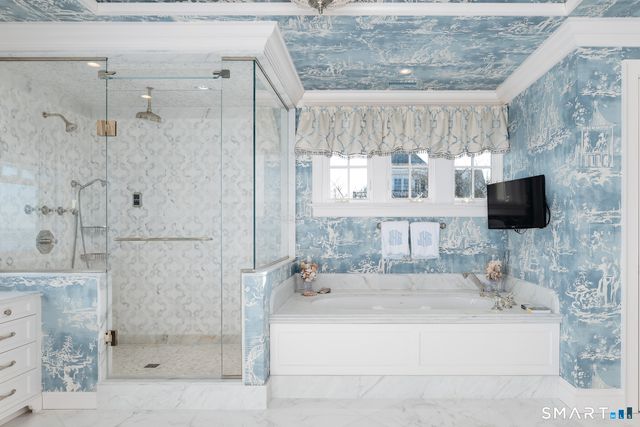 10 Shorehaven Road, Norwalk, CT 06855