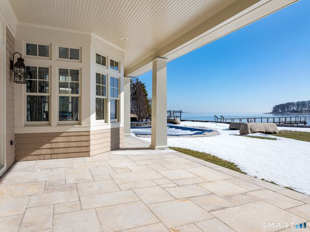 10 Shorehaven Road, Norwalk, CT 06855