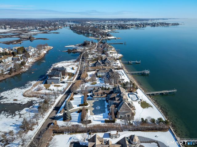 10 Shorehaven Road, Norwalk, CT 06855