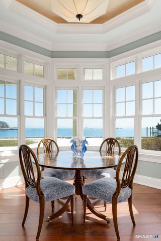 10 Shorehaven Road, Norwalk, CT 06855