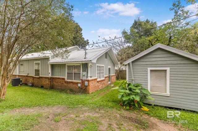 405 N Pine Street, Foley, AL 36535
