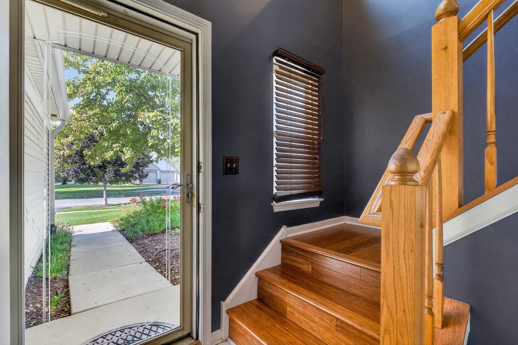 2903 Bartlett Court 202, Naperville, IL 60564 — photo 3