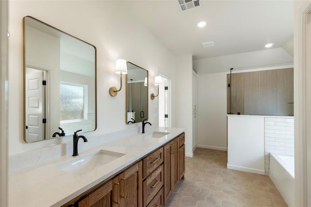 7308 Elaine Street, Yukon, OK 73099