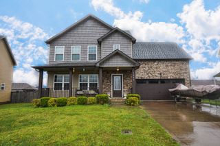 1004 Dwight Eisenhower War, Clarksville, TN 37042