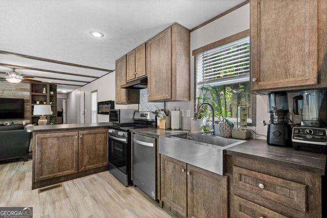 160 Southern Pines Drive, Ellijay, GA 30540