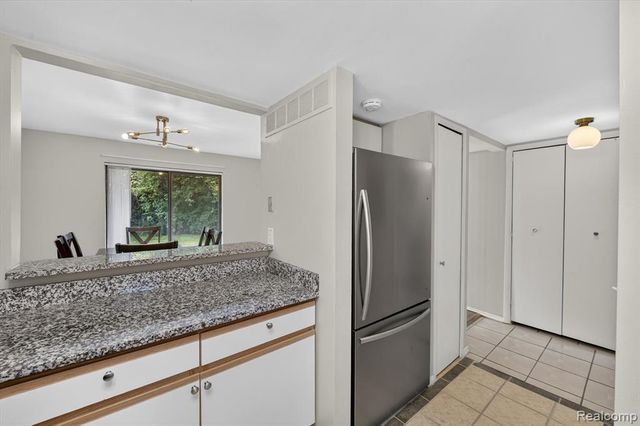 175 Briarcrest Drive 102, Ann Arbor, MI 48104
