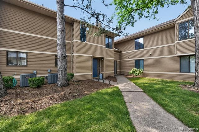175 Briarcrest Drive 102, Ann Arbor, MI 48104