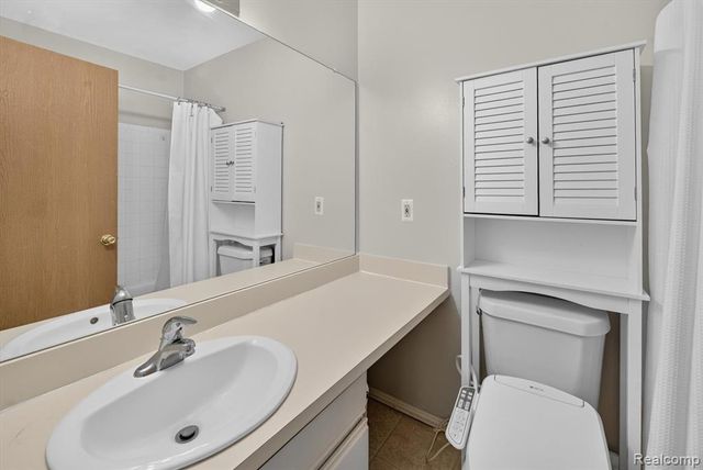 175 Briarcrest Drive 102, Ann Arbor, MI 48104