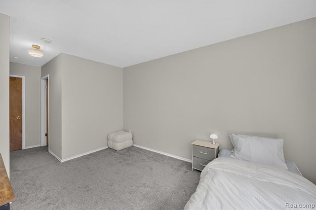 175 Briarcrest Drive 102, Ann Arbor, MI 48104