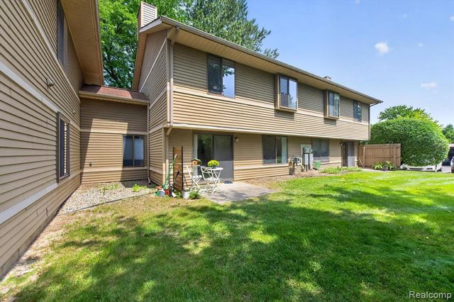 175 Briarcrest Drive 102, Ann Arbor, MI 48104