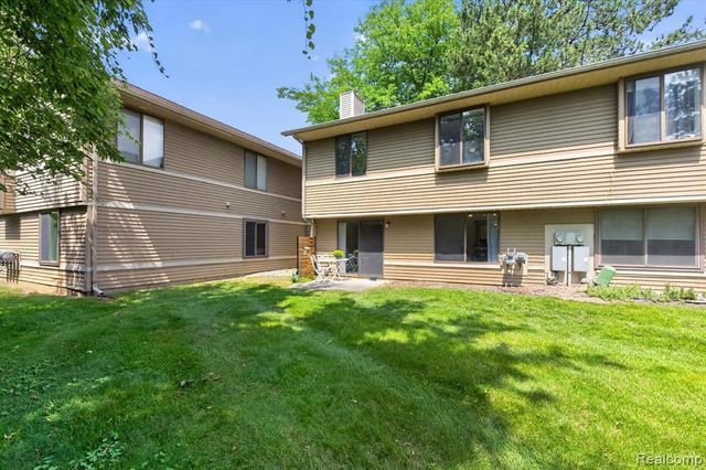 175 Briarcrest Drive 102, Ann Arbor, MI 48104