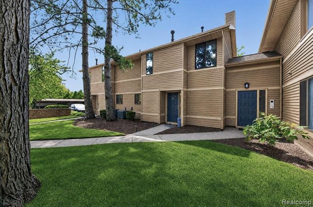 175 Briarcrest Drive 102, Ann Arbor, MI 48104