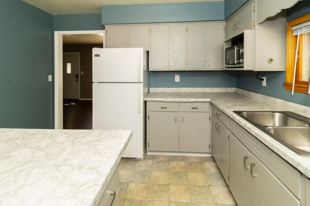 1618 17th Street S, Fargo, ND 58103