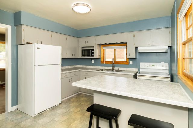 1618 17th Street S, Fargo, ND 58103