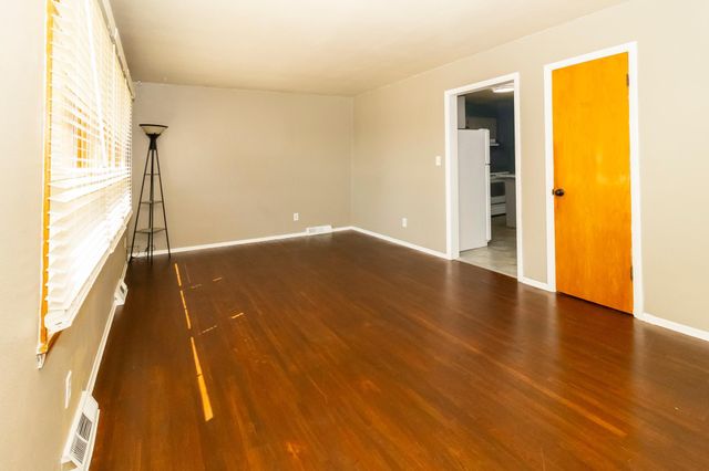 1618 17th Street S, Fargo, ND 58103
