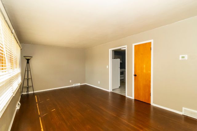 1618 17th Street S, Fargo, ND 58103