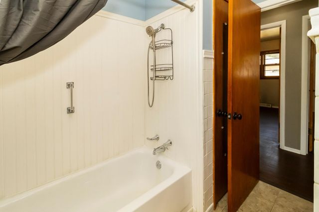 1618 17th Street S, Fargo, ND 58103