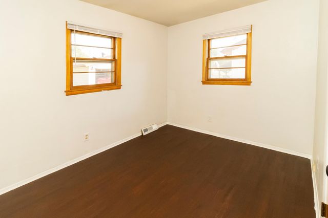 1618 17th Street S, Fargo, ND 58103