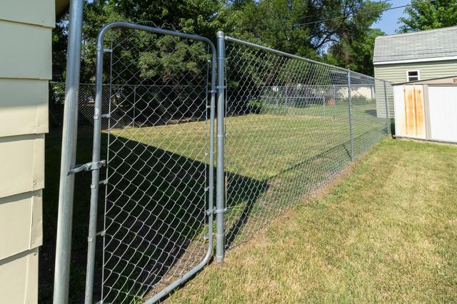 1618 17th Street S, Fargo, ND 58103