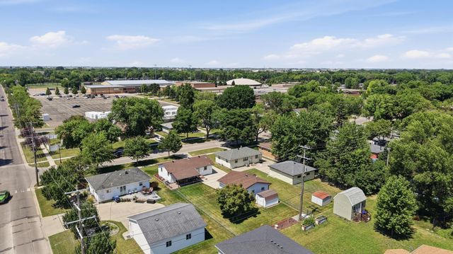 1618 17th Street S, Fargo, ND 58103