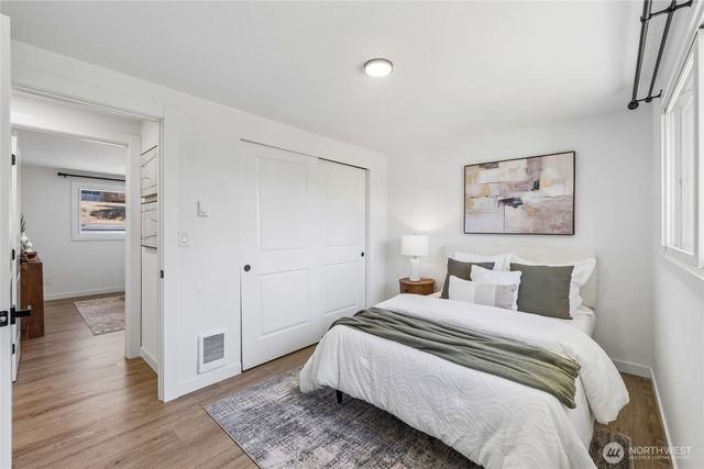 11823 12th Avenue S, Seattle, WA 98168
