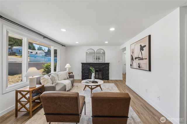 11823 12th Avenue S, Seattle, WA 98168