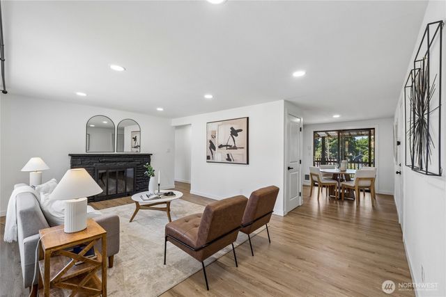 11823 12th Avenue S, Seattle, WA 98168