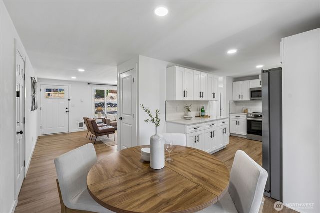 11823 12th Avenue S, Seattle, WA 98168