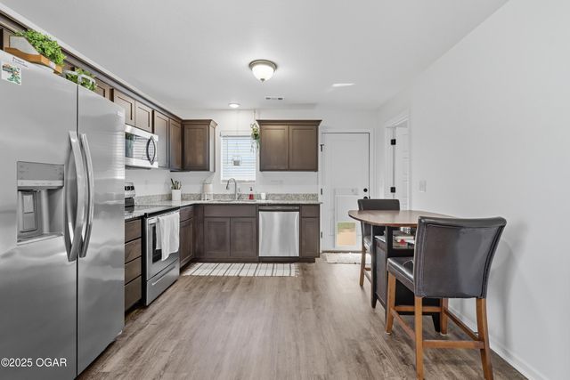 1524 Central St, Joplin, MO 64801