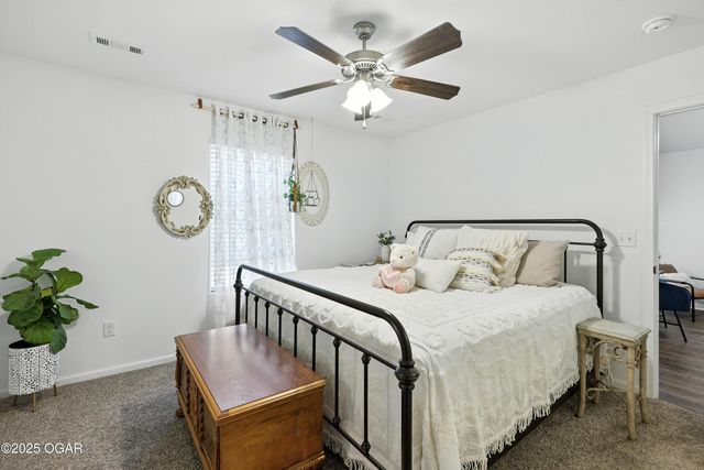 1524 Central St, Joplin, MO 64801