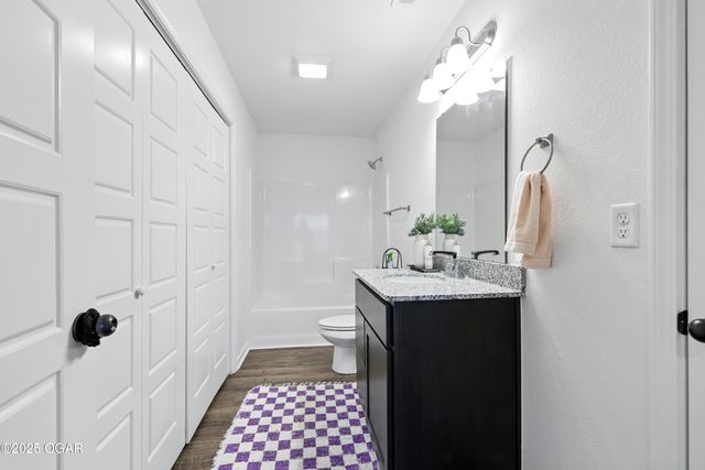 1524 Central St, Joplin, MO 64801