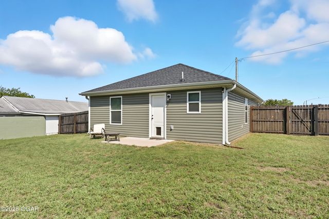 1524 Central St, Joplin, MO 64801