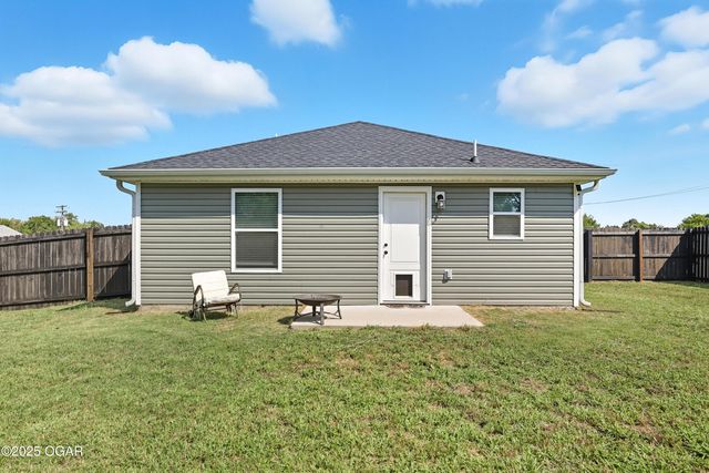 1524 Central St, Joplin, MO 64801