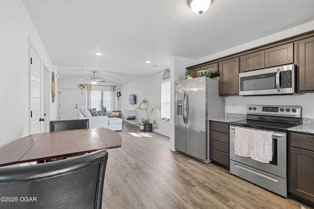 1524 Central St, Joplin, MO 64801