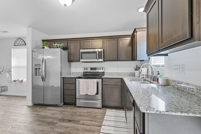 1524 Central St, Joplin, MO 64801