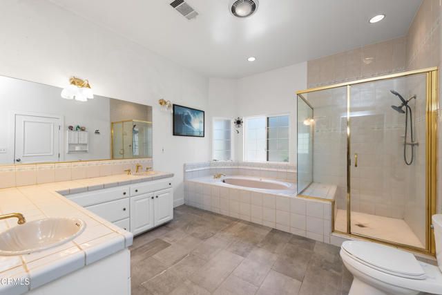 4850 N Moorpark Road, Thousand Oaks, CA 91360