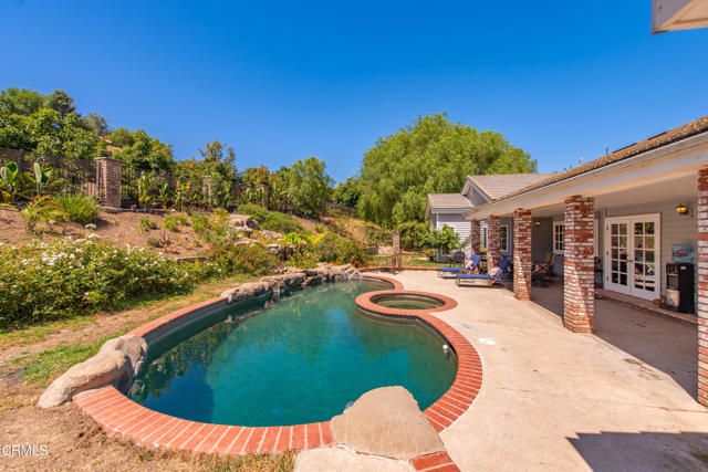 4850 N Moorpark Road, Thousand Oaks, CA 91360