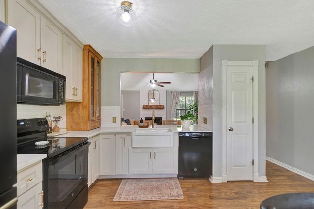 281 Greenbriar Drive, Magnolia, TX 77355