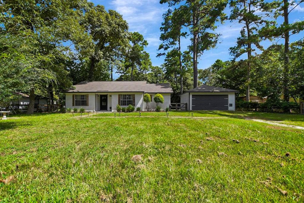 281 Greenbriar Drive, Magnolia, TX 77355