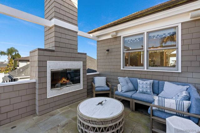 924 Scott St, San Diego, CA 92106