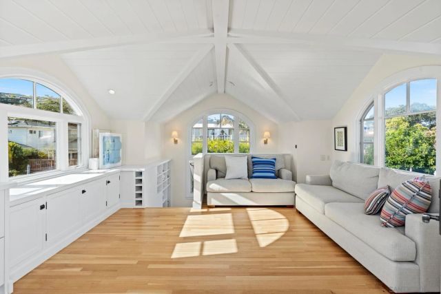 924 Scott St, San Diego, CA 92106