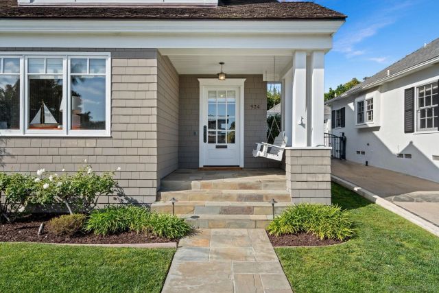 924 Scott St, San Diego, CA 92106