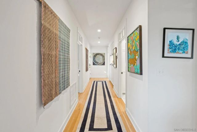 924 Scott St, San Diego, CA 92106