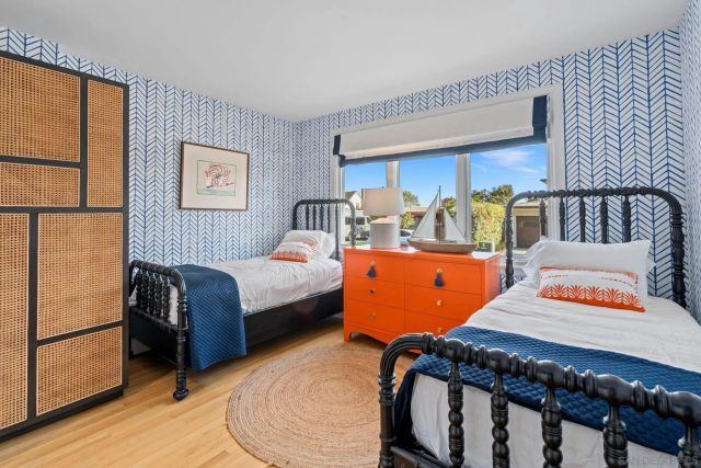 924 Scott St, San Diego, CA 92106