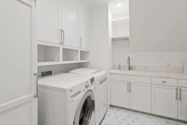 924 Scott St, San Diego, CA 92106