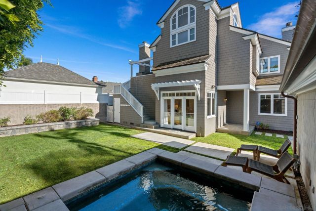 924 Scott St, San Diego, CA 92106