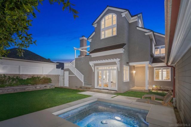 924 Scott St, San Diego, CA 92106