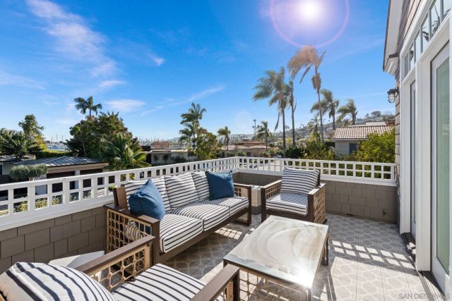 924 Scott St, San Diego, CA 92106