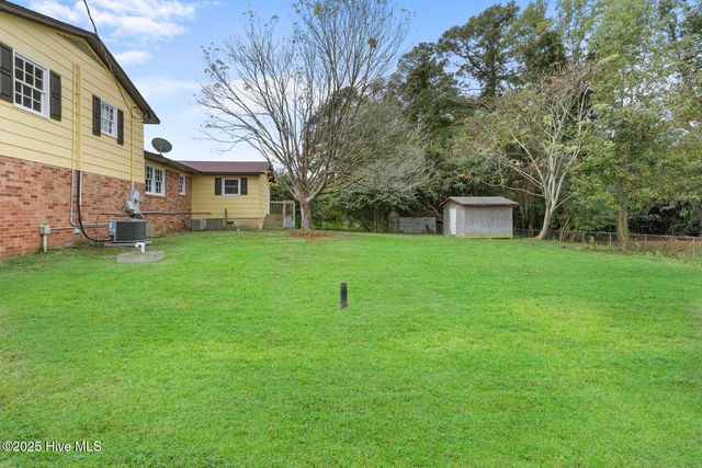 406 Carole Drive, Jacksonville, NC 28540